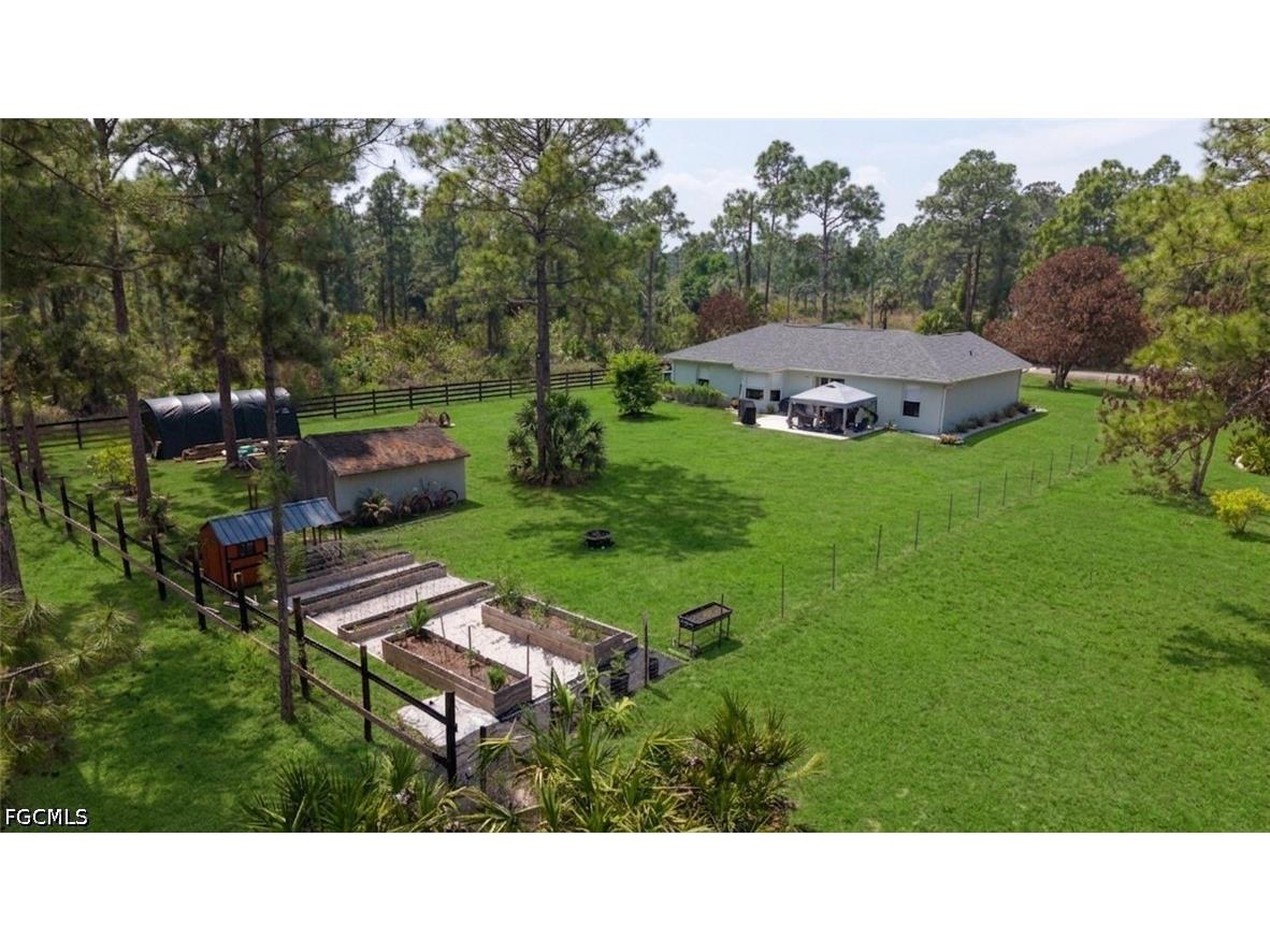 2118 Moore Avenue Alva FL 33920 2026014891 image5