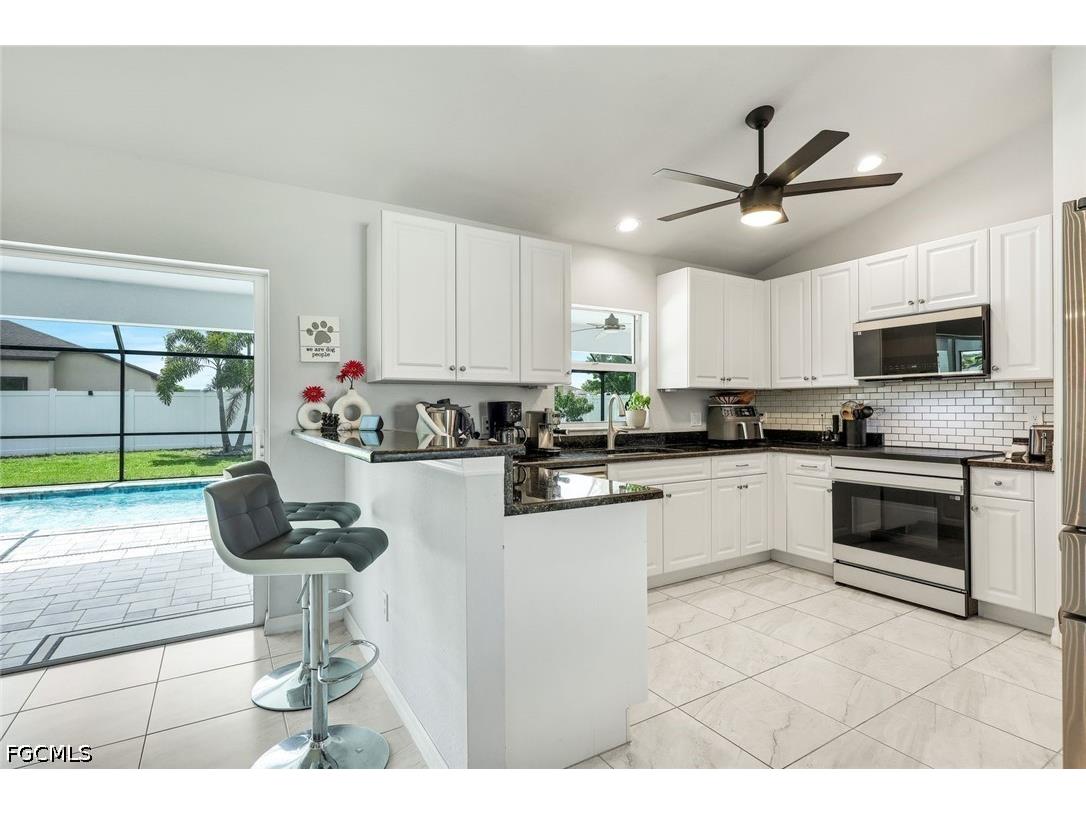 2118 SW 12th Terrace Cape Coral FL 33991 2026015941 image10