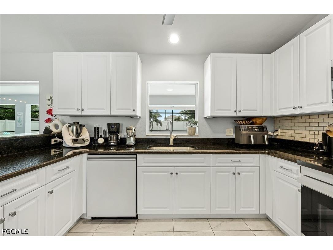 2118 SW 12th Terrace Cape Coral FL 33991 2026015941 image11