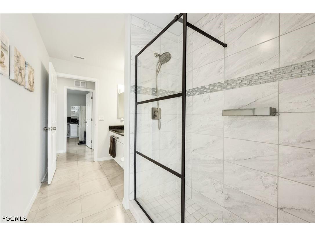 2118 SW 12th Terrace Cape Coral FL 33991 2026015941 image16