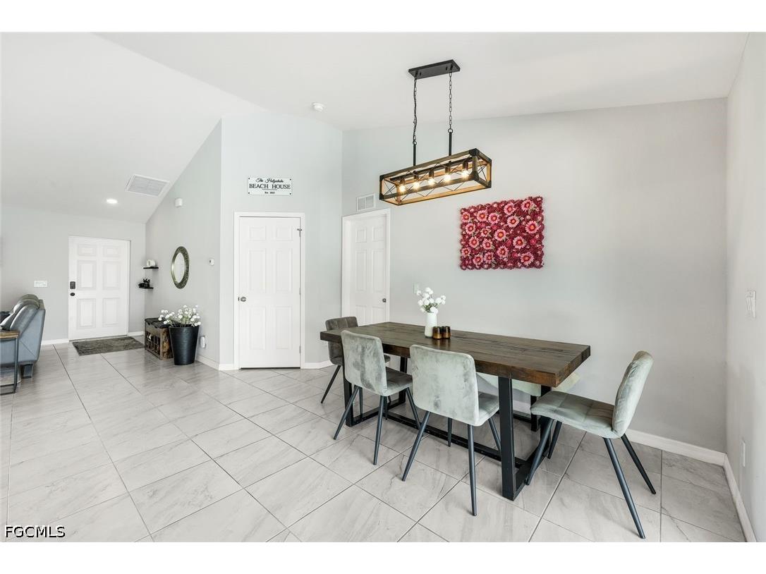2118 SW 12th Terrace Cape Coral FL 33991 2026015941 image7