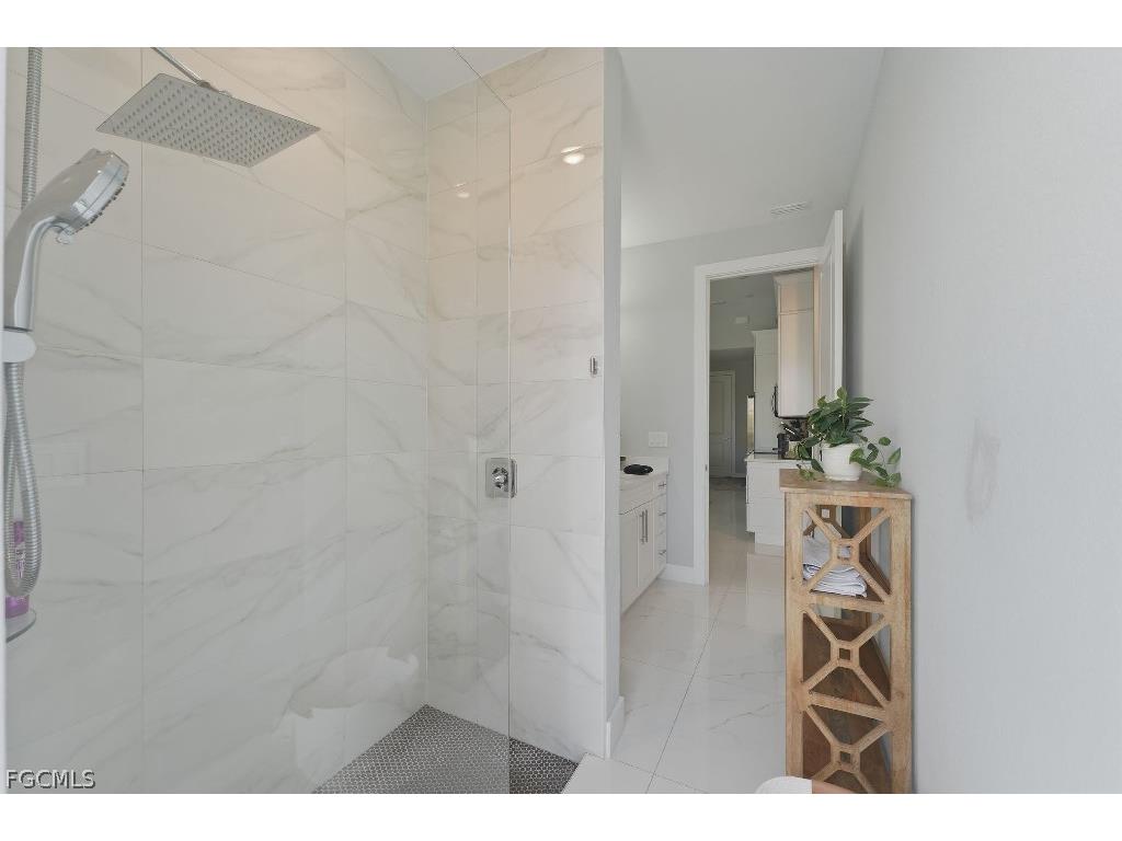 2118 SW 14th Place Cape Coral FL 33991 2026011831 image25