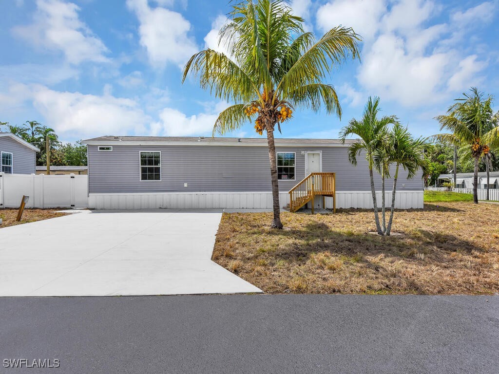 21180 Cypress Park Circle Estero FL 33928 225034308 image1