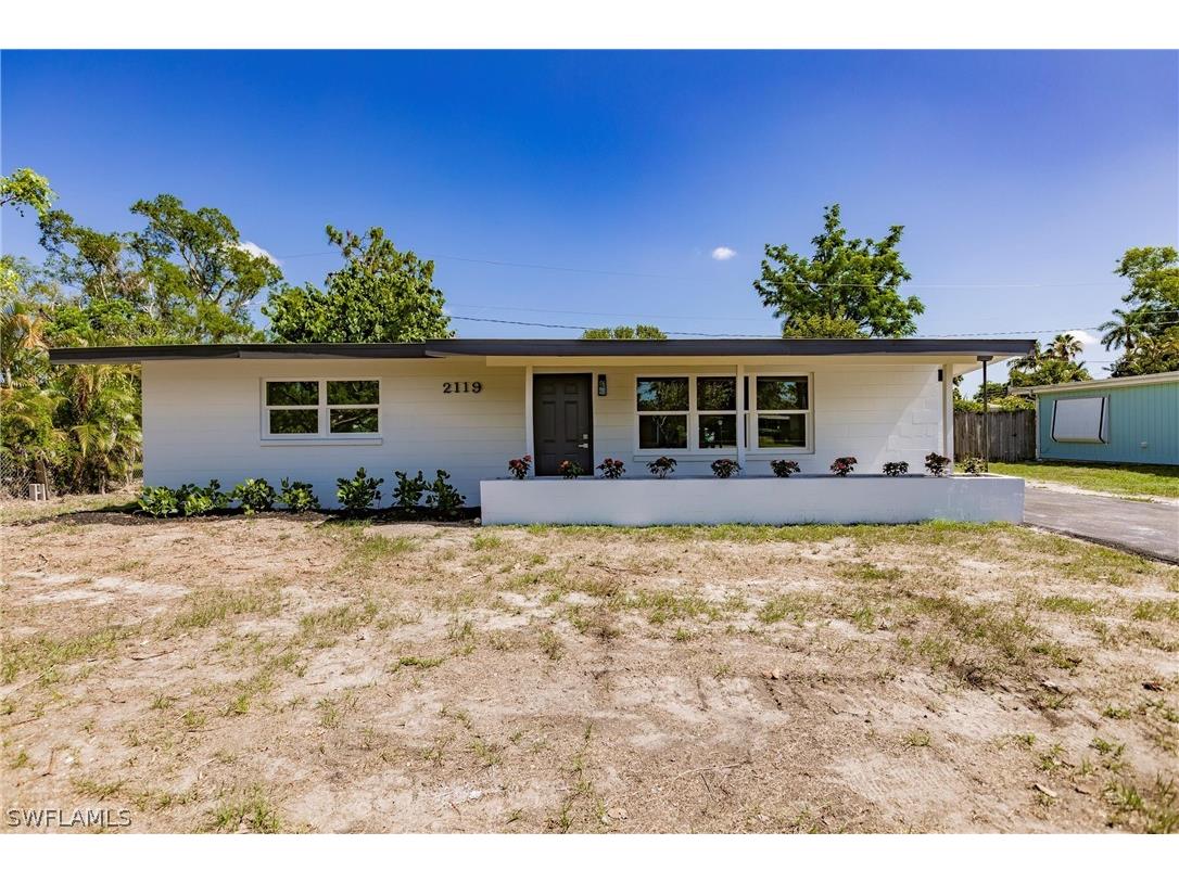 2119 Burton Avenue Fort Myers FL 33907 224046158 image1