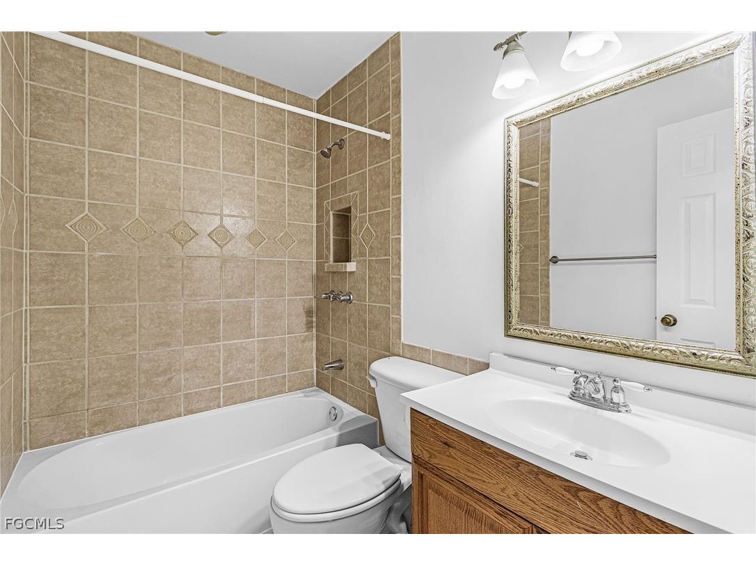 2119 Hibiscus Road Fort Myers FL 33905 2026011442 image14