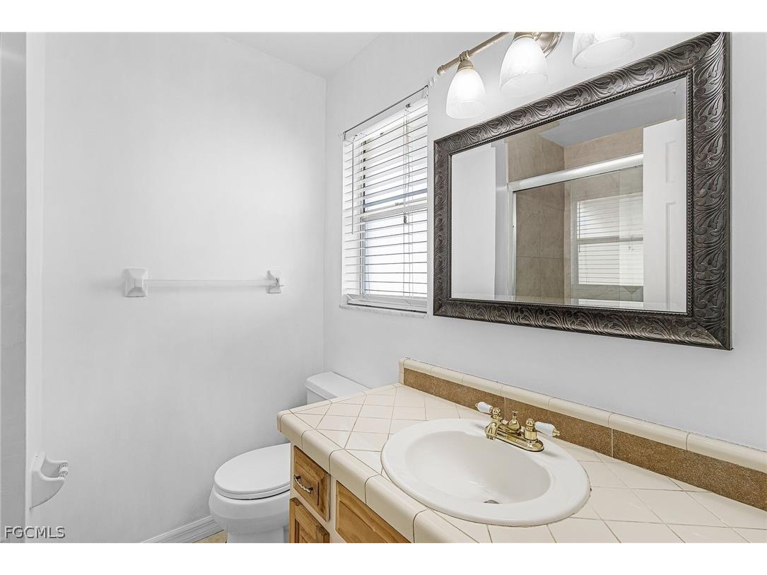 2119 Hibiscus Road Fort Myers FL 33905 2026011442 image18