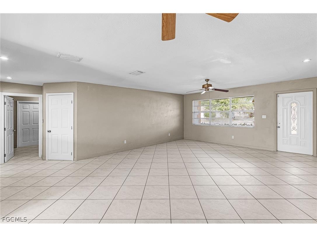 2119 Hibiscus Road Fort Myers FL 33905 2026011442 image6