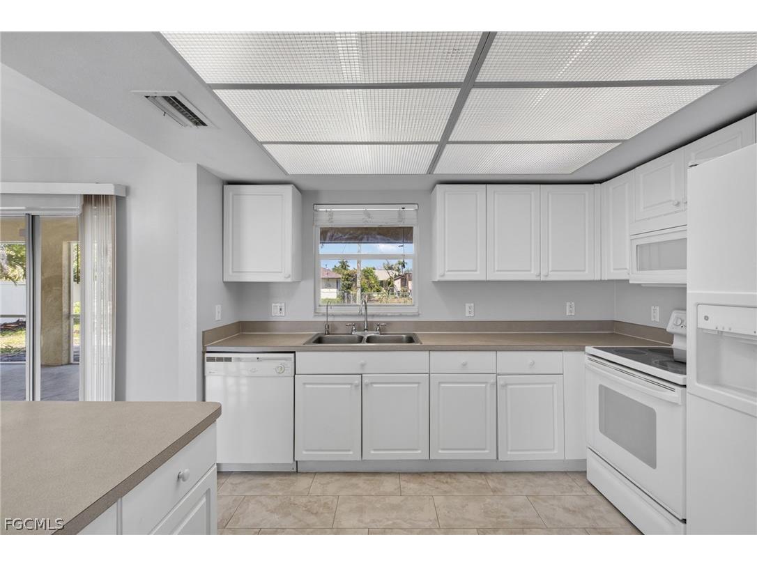 2119 SE 3rd Street Cape Coral FL 33990 2026011842 image13