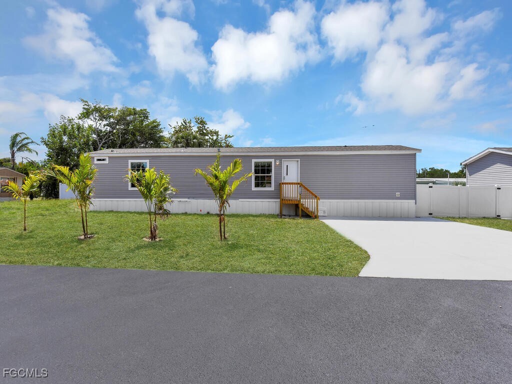 21190 Cypress Park Circle Estero FL 33928 225034310 image1