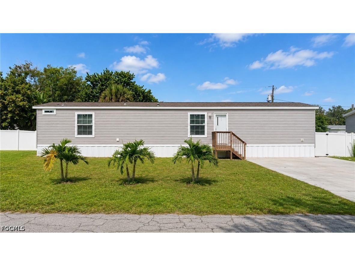 21190 Cypress Park Circle Estero FL 33928 2026027084 image2