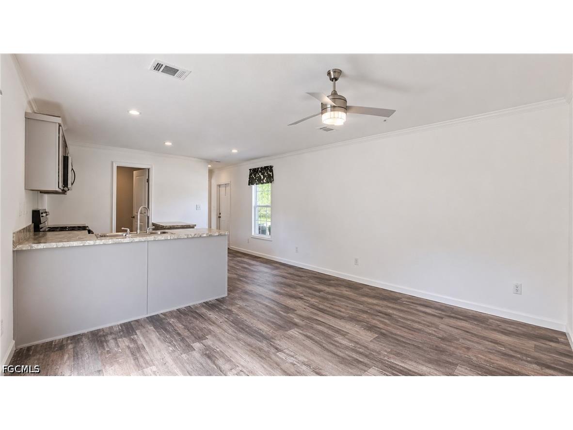 21190 Cypress Park Circle Estero FL 33928 2026027084 image5