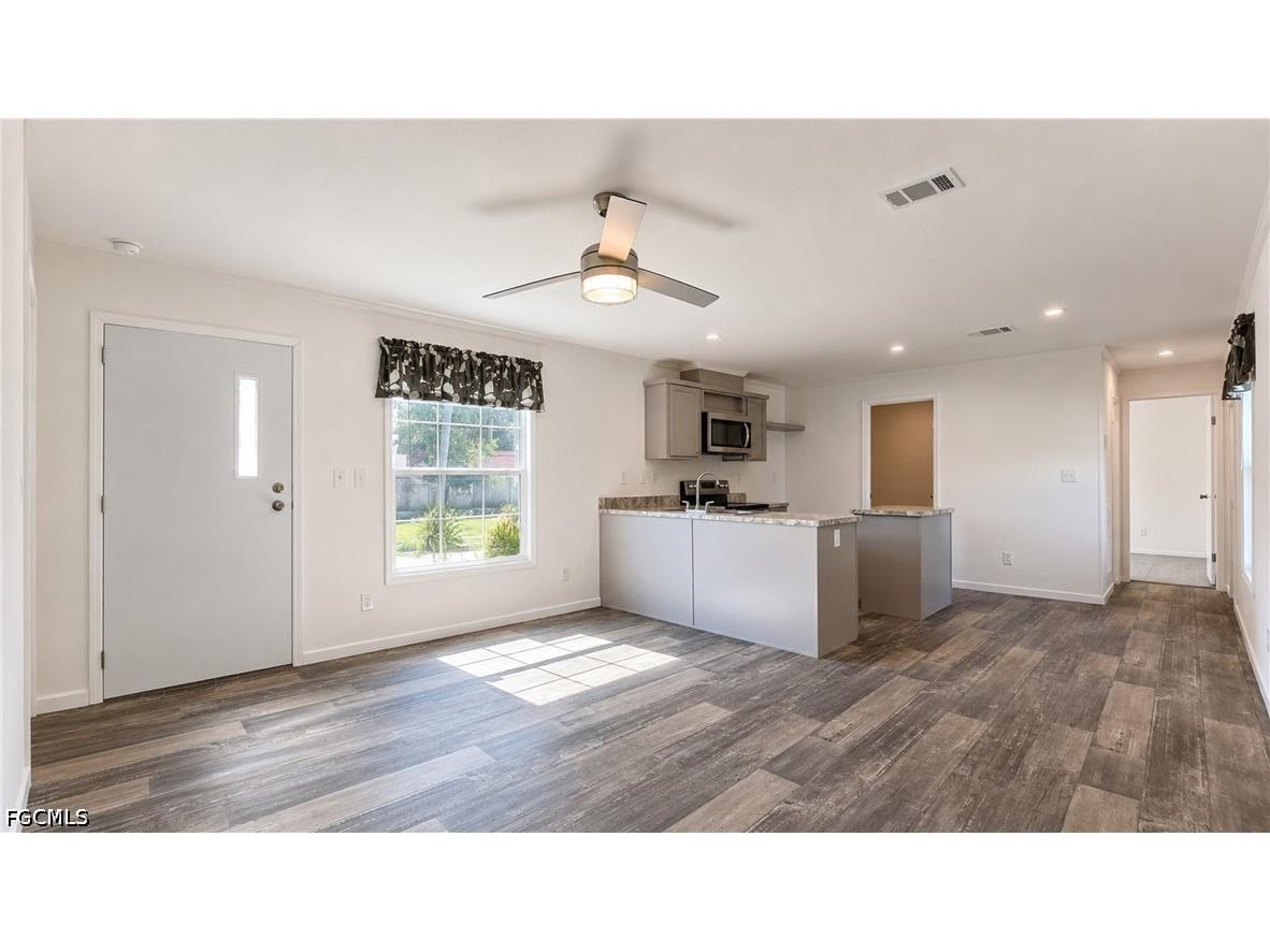 21190 Cypress Park Circle Estero FL 33928 2026027084 image6