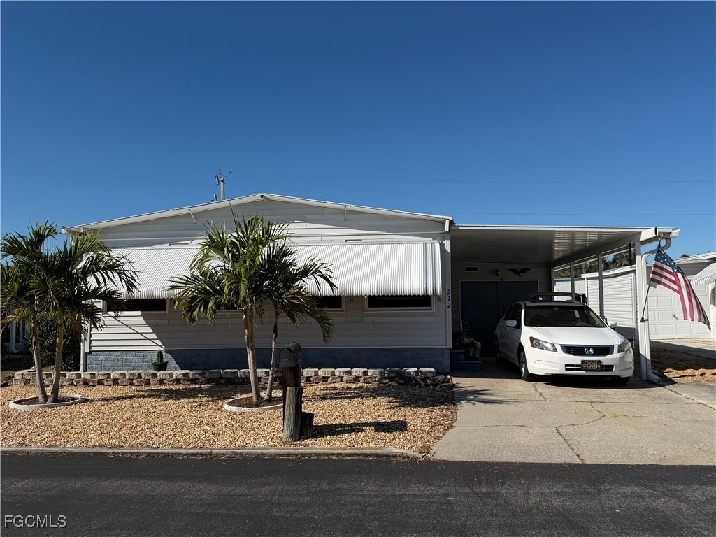 212 Cobblestone Lane North Fort Myers FL 33917 2026001123 image1