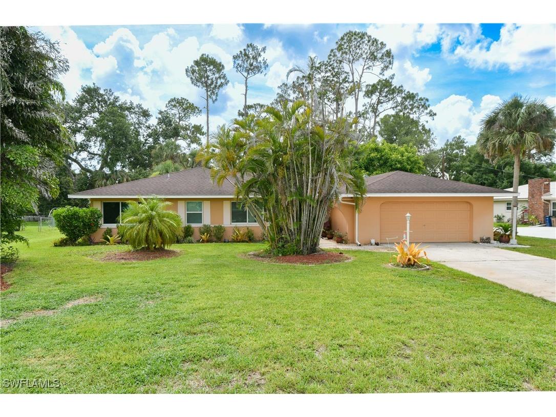 212 Lake Avenue Lehigh Acres FL 33936 225057487 image1
