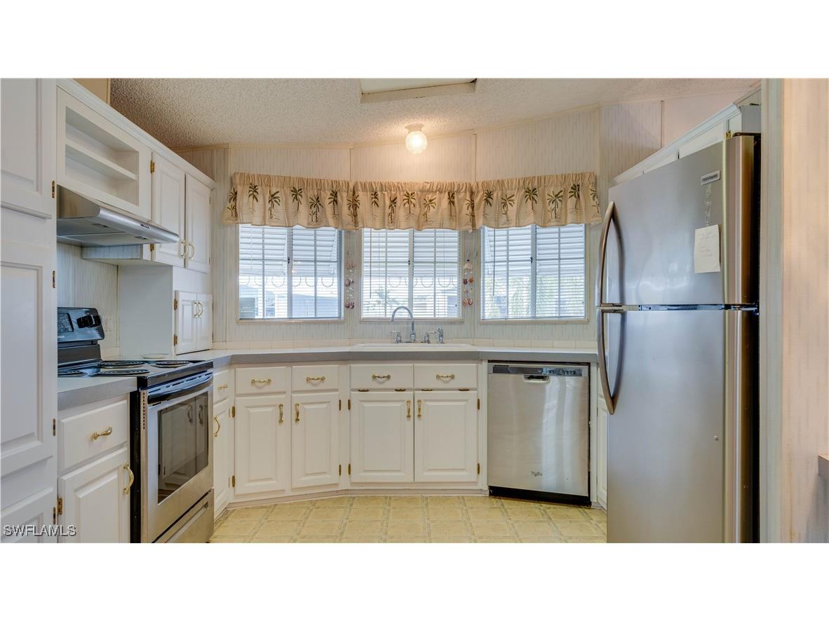 212 Rainbow Drive North Fort Myers FL 33903 224088463 image1