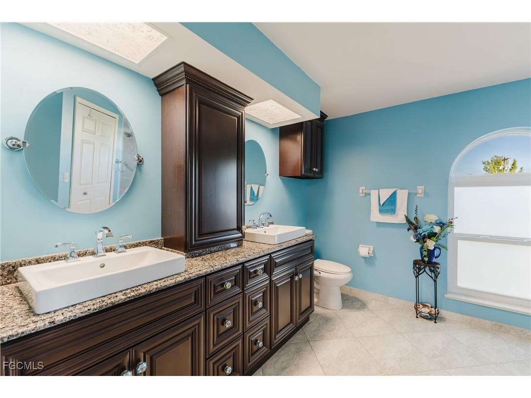 212 SE 30th Terrace Cape Coral FL 33904 2025018167 image18