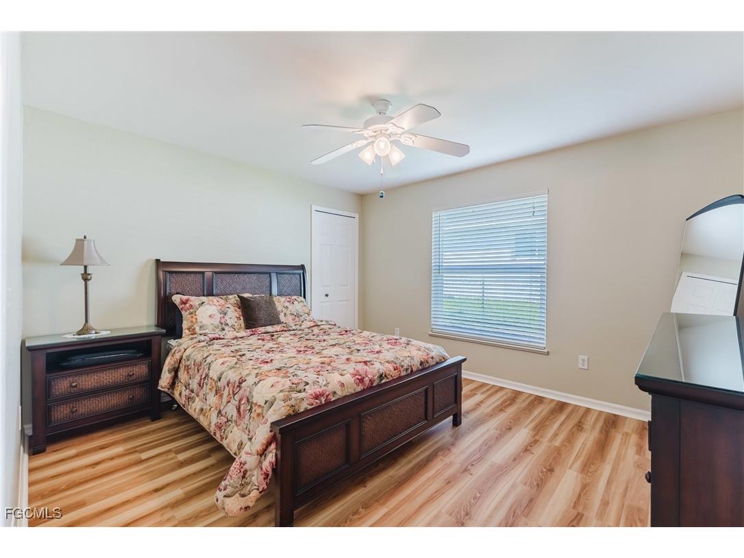 212 SE 30th Terrace Cape Coral FL 33904 2025018167 image20