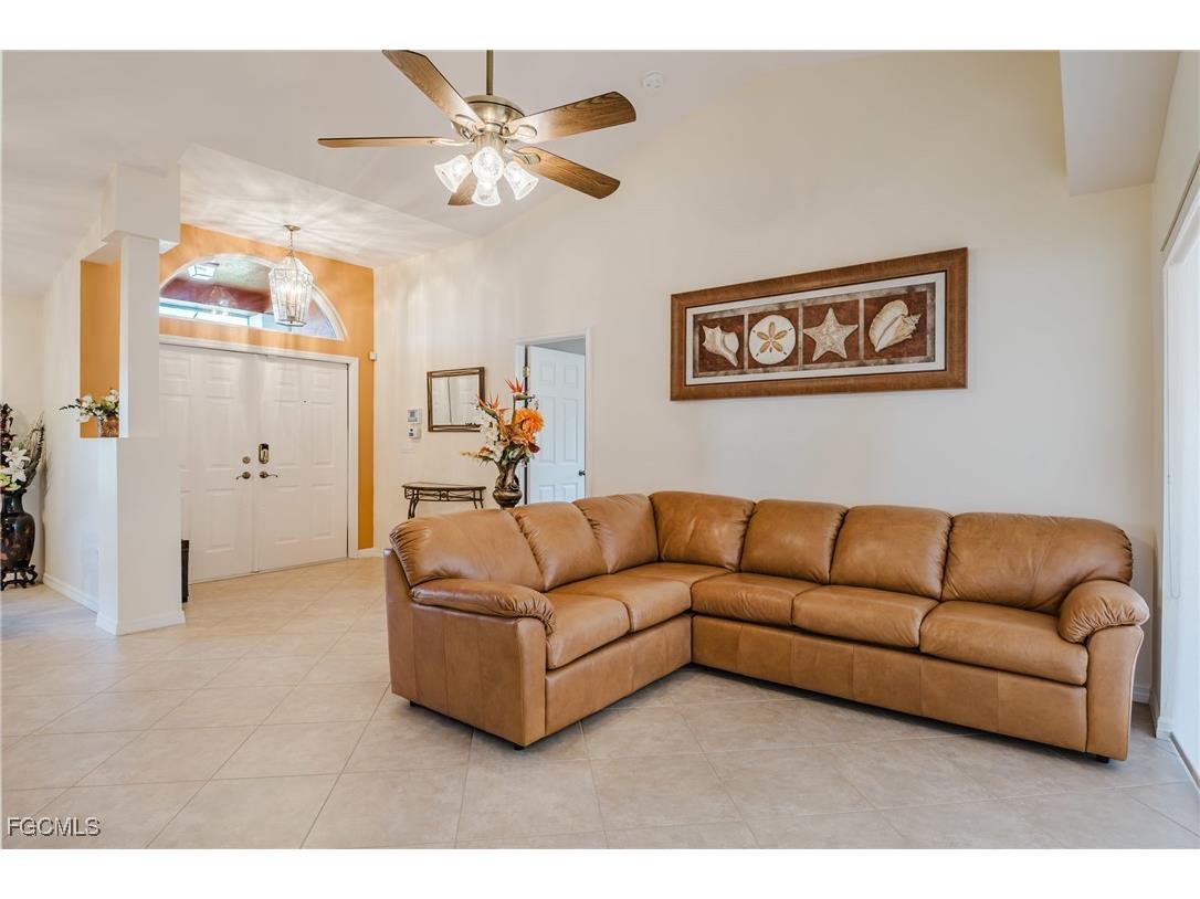 212 SE 30th Terrace Cape Coral FL 33904 2025018167 image4