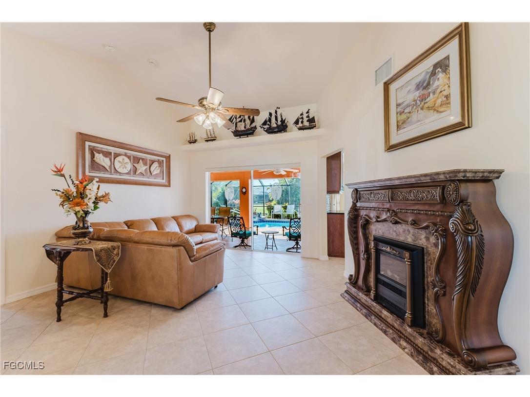 212 SE 30th Terrace Cape Coral FL 33904 2025018167 image5