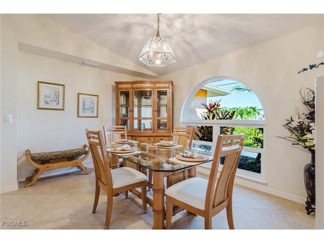 212 SE 30th Terrace Cape Coral FL 33904 2025018167 image6