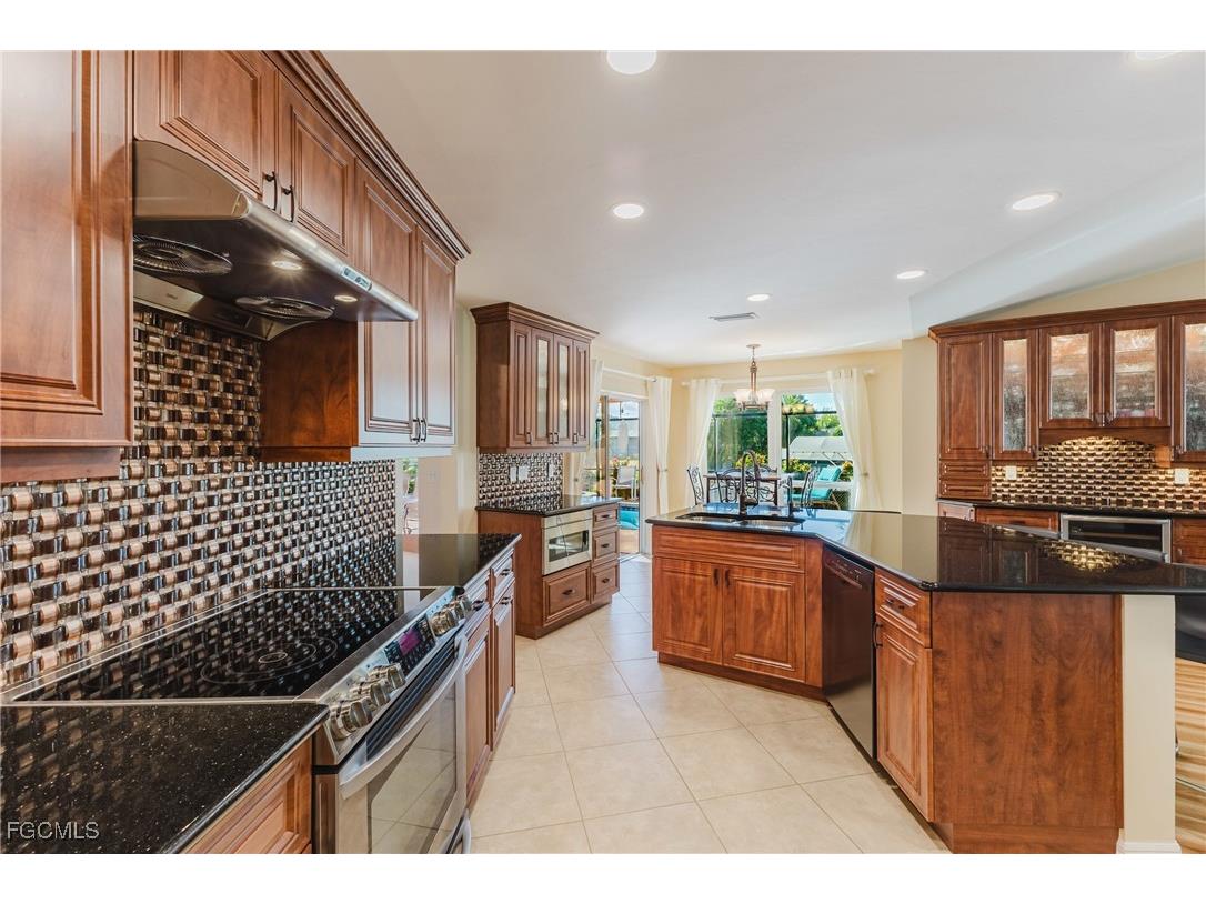 212 SE 30th Terrace Cape Coral FL 33904 2025018167 image9