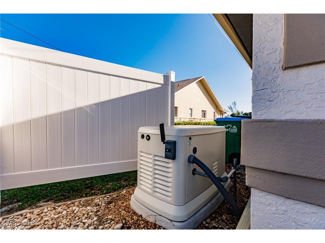 212 SE 31st Terrace Cape Coral FL 33904 225011743 image6