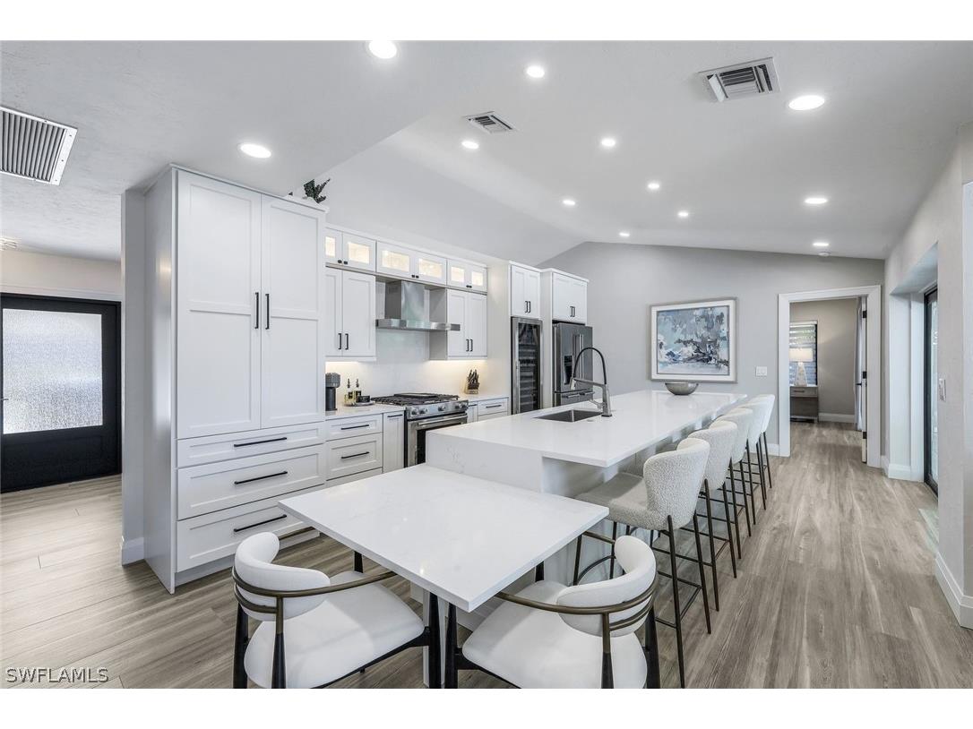 212 Seahorse Court Marco Island FL 34145 224028455 image1