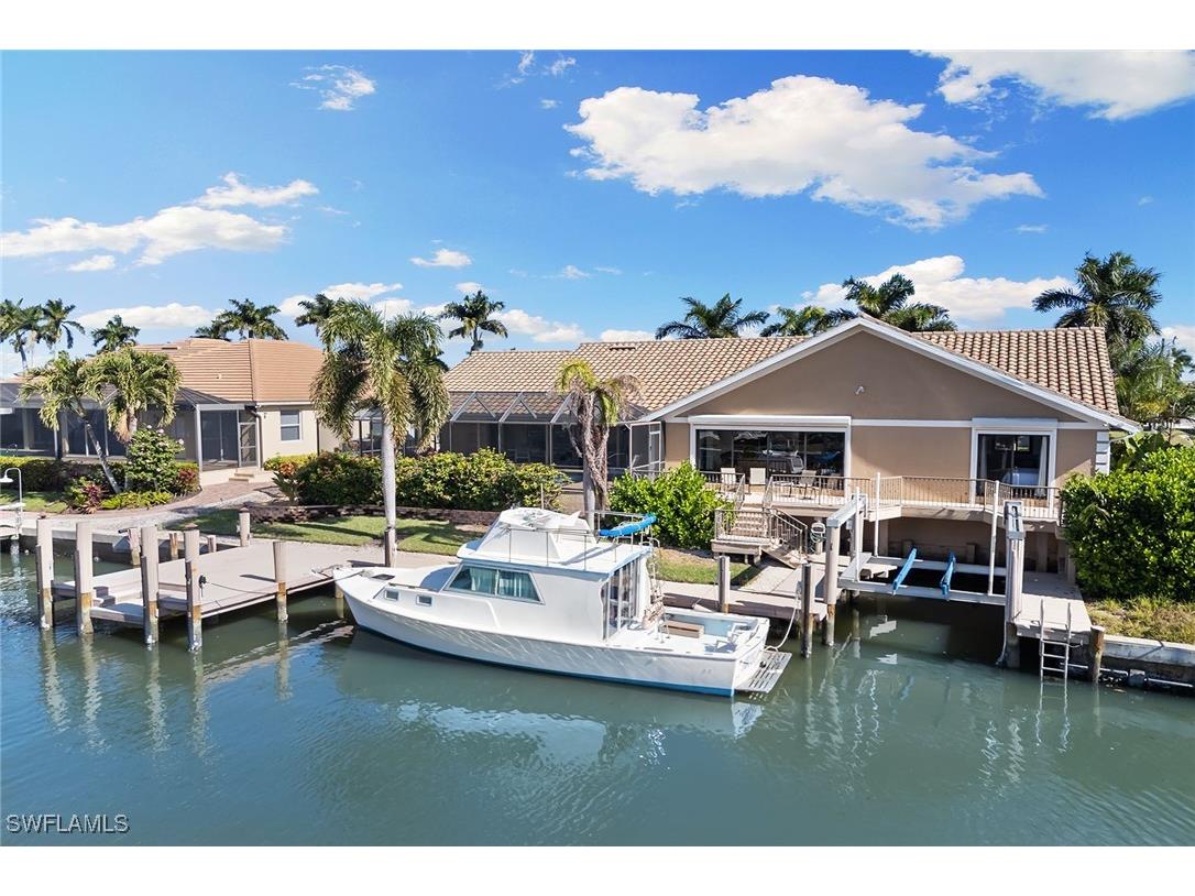 212 Windbrook Court Marco Island FL 34145 225085170 image1