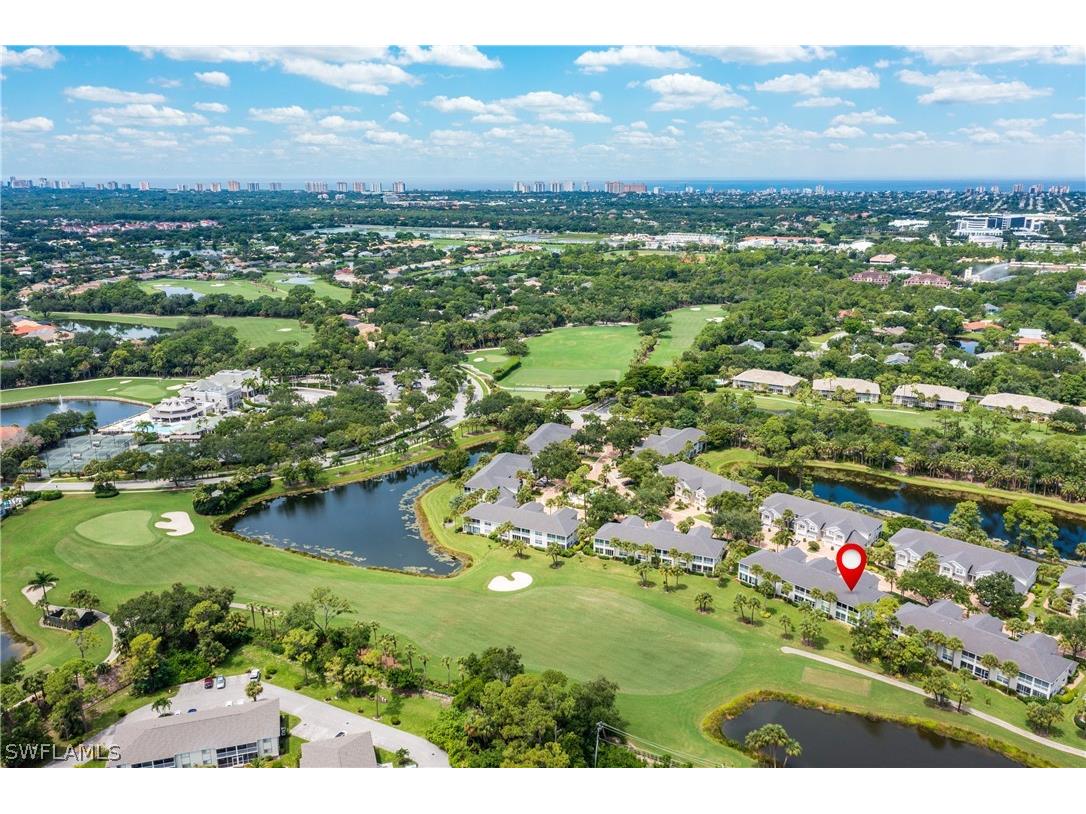 2120 Aberdeen Lane #201 Naples FL 34109 224062255 image1