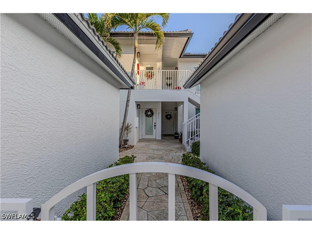 2120 Cay Lagoon Dr #222 Naples FL 34109 226023684 image7