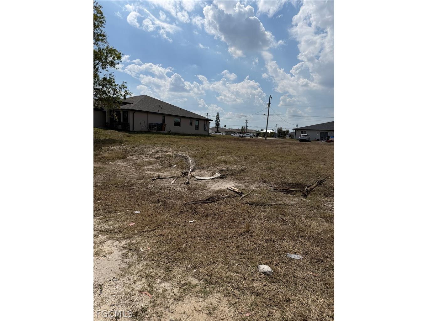 2120 NE 8th Place Cape Coral FL 33909 2026009047 image4