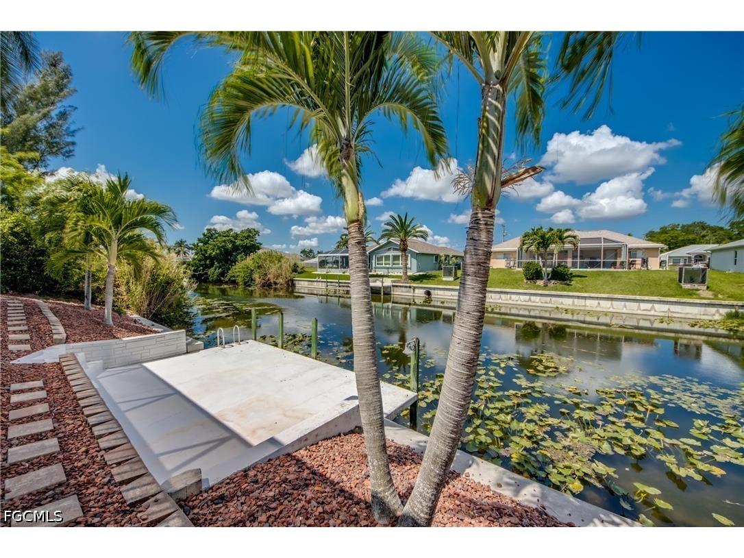 2120 SW 8th Place Cape Coral FL 33991 2026019173 image3
