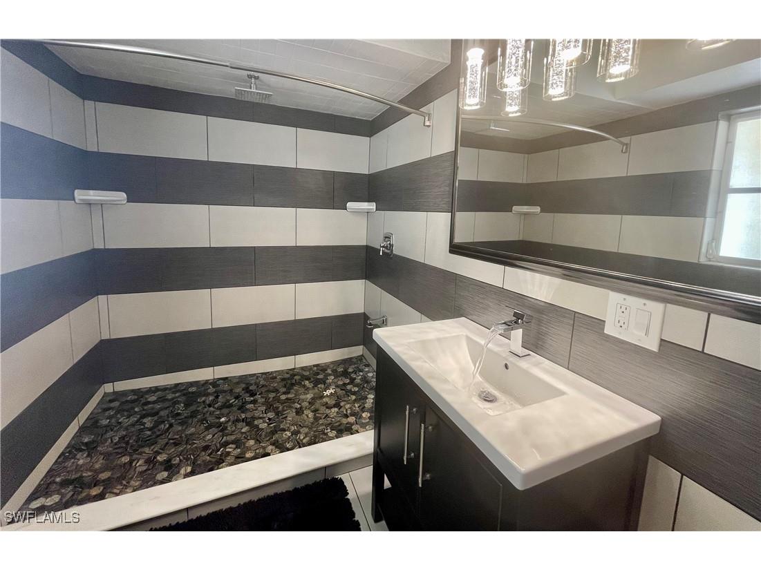 2120 Sandpiper Street Naples FL 34102 226001019 image28