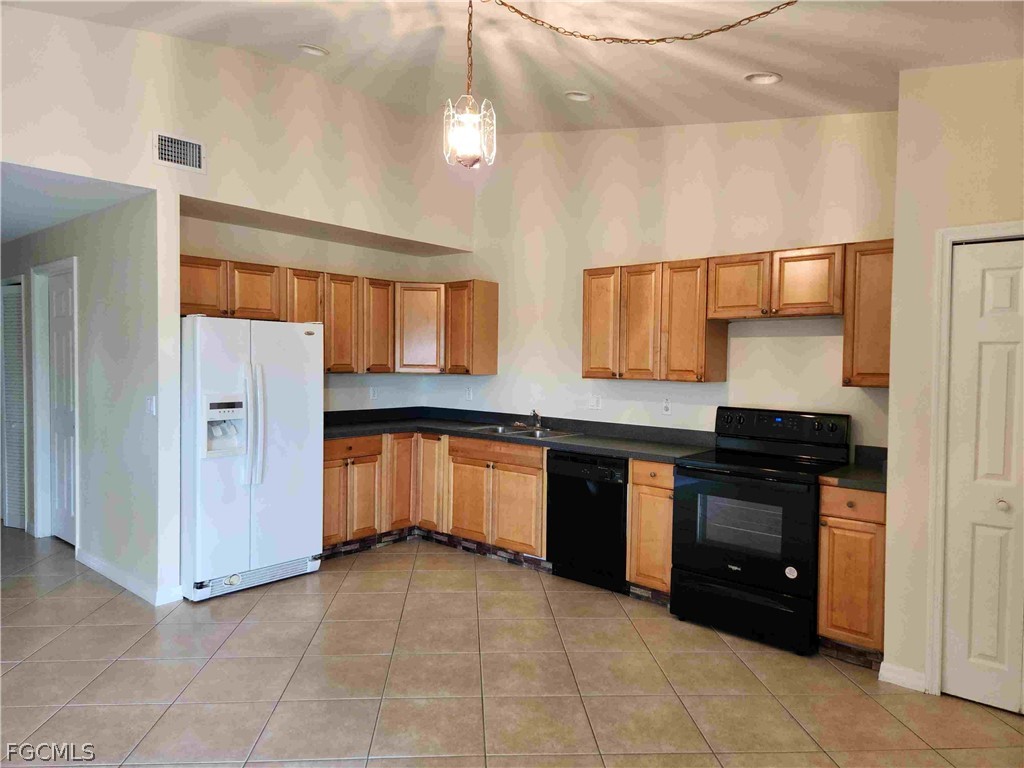 2120 Snead Drive Lehigh Acres FL 33973 2026006682 image5