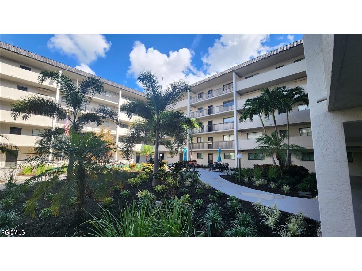2121 Collier Avenue #107 Fort Myers FL 33901 2026022851 image3