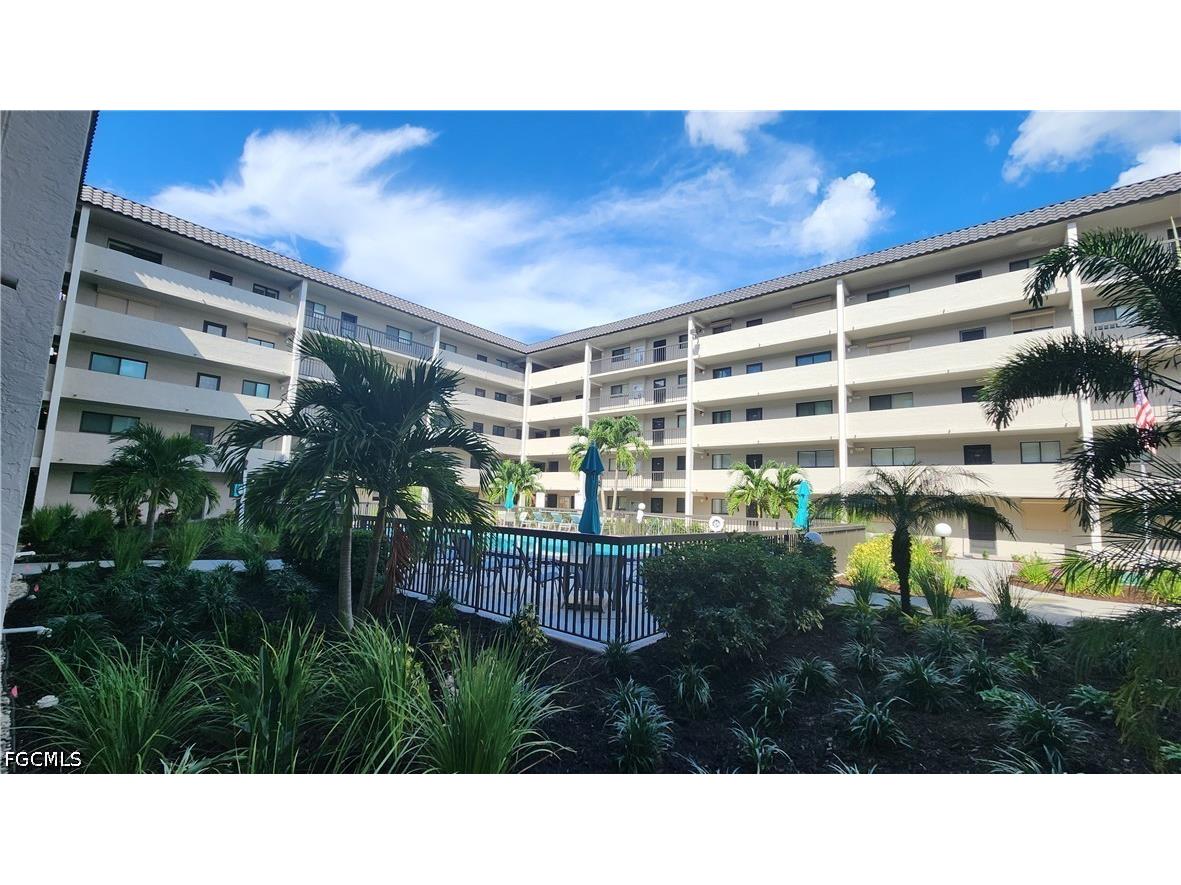 2121 Collier Avenue #107 Fort Myers FL 33901 2026022851 image4