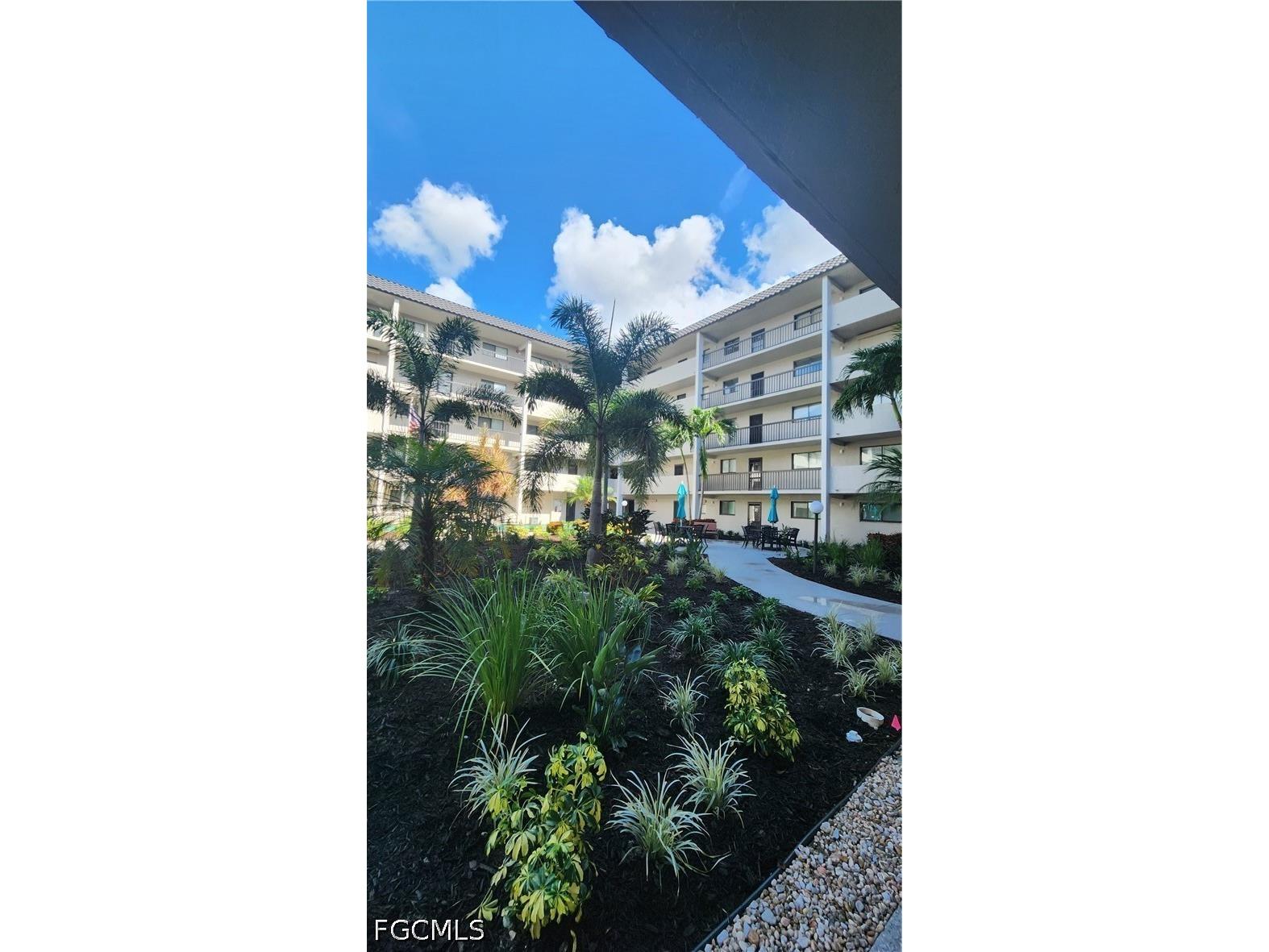 2121 Collier Avenue #107 Fort Myers FL 33901 2026022851 image6