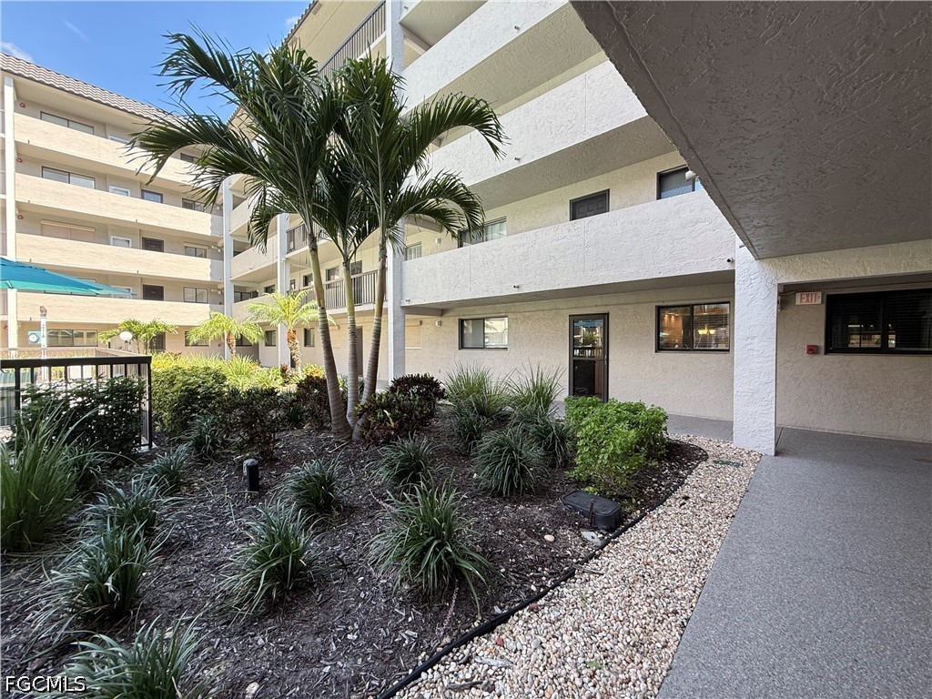 2121 Collier Avenue #109 Fort Myers FL 33901 2026027684 image3