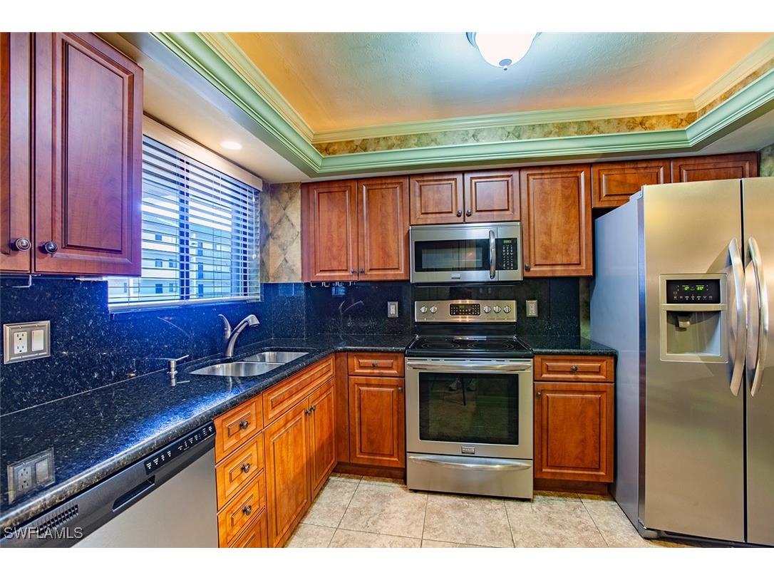 2121 Collier Avenue #316 Fort Myers FL 33901 225047652 image4