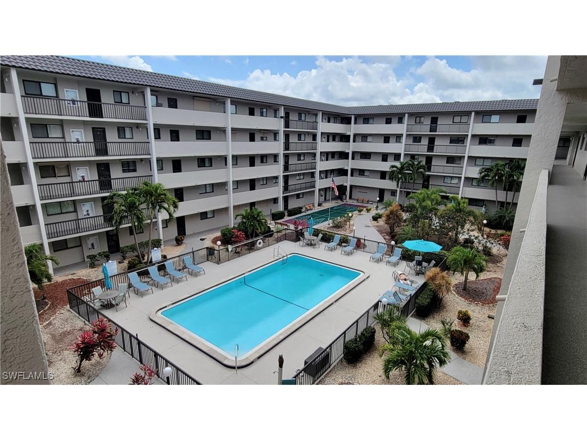 2121 Collier Avenue #405 Fort Myers FL 33901 225024970 image1