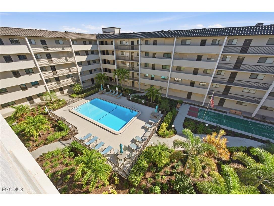 2121 Collier Avenue #502 Fort Myers FL 33901 2026006360 image1