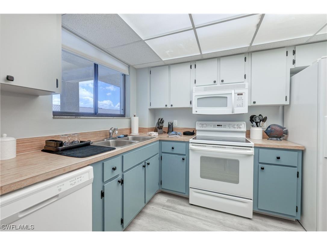 2121 Collier Avenue #516 Fort Myers FL 33901 223030669 image1