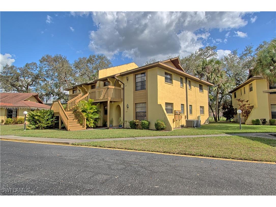 2121 Golfside Village Drive Lehigh Acres FL 33936 225016522 image1