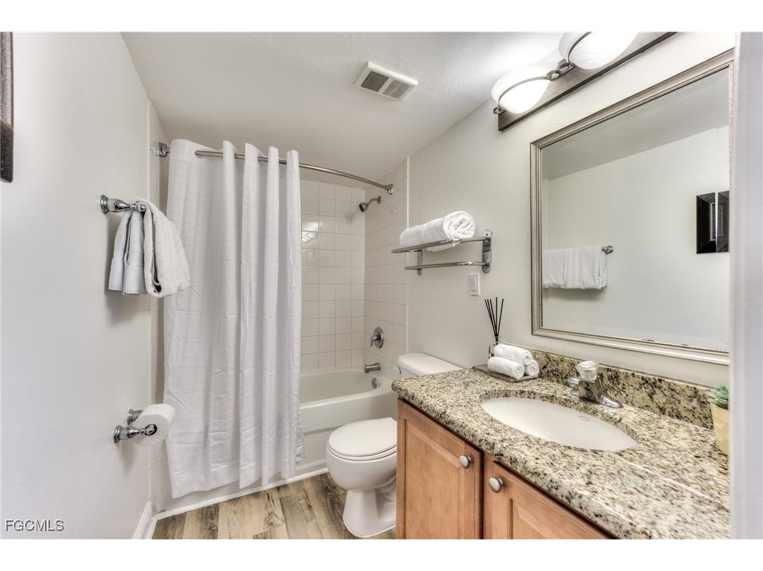 2121 Gulf Beach Villas Captiva FL 33924 2026000907 image17