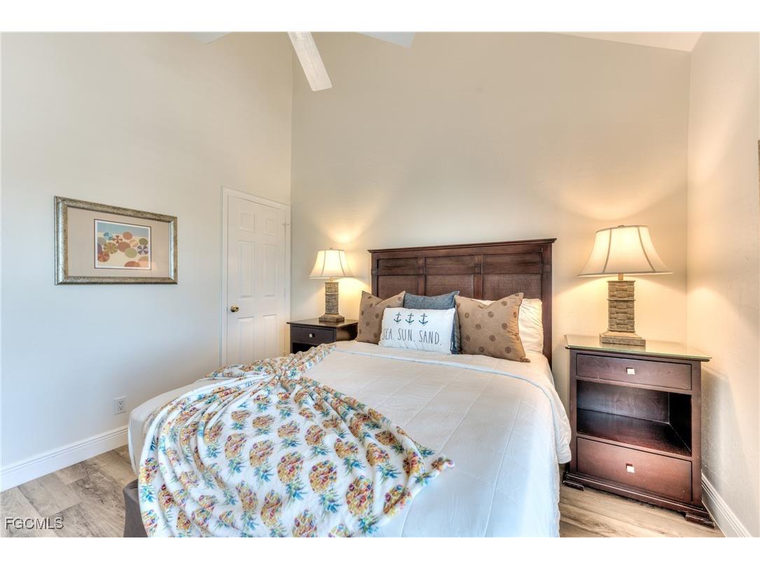 2121 Gulf Beach Villas Captiva FL 33924 2026000907 image19