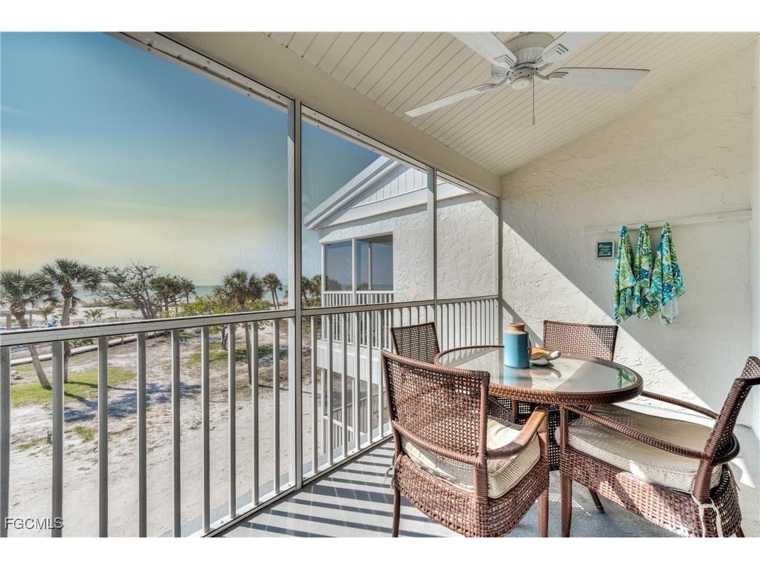 2121 Gulf Beach Villas Captiva FL 33924 2026000907 image2