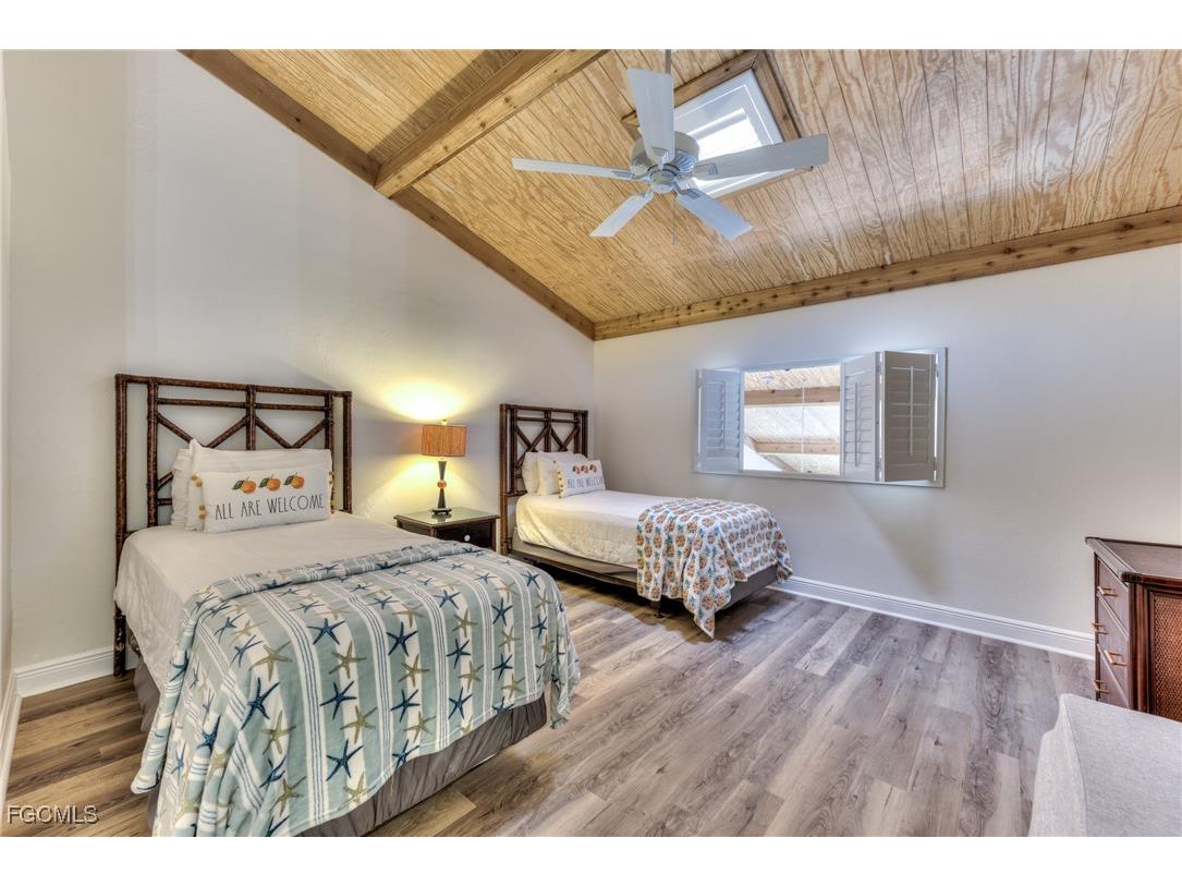 2121 Gulf Beach Villas Captiva FL 33924 2026000907 image24