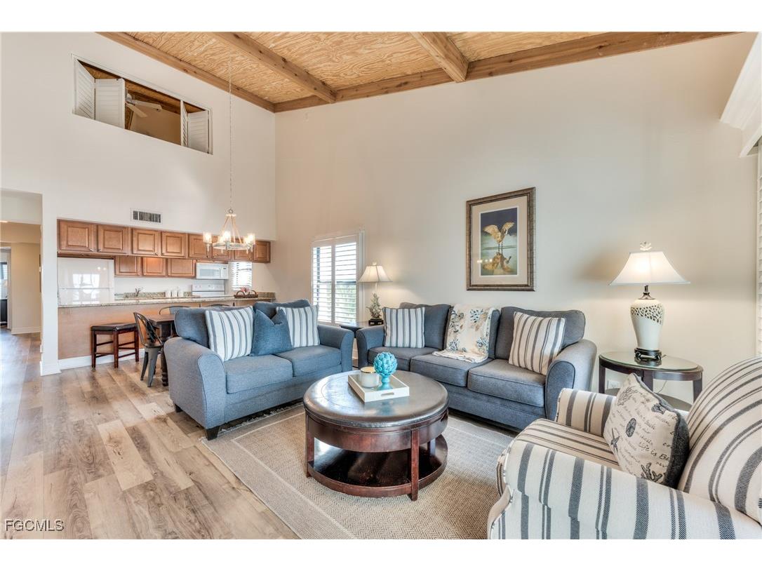 2121 Gulf Beach Villas Captiva FL 33924 2026000907 image6