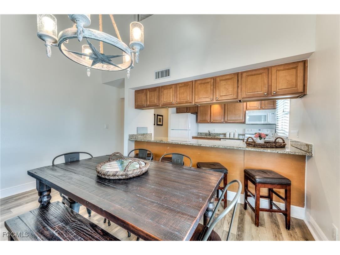 2121 Gulf Beach Villas Captiva FL 33924 2026000907 image8