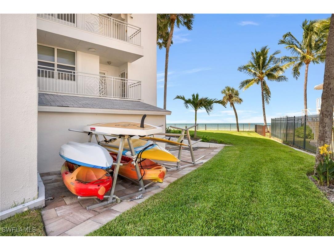 2121 Gulf Shore Boulevard N #206 Naples FL 34102 225072917 image14